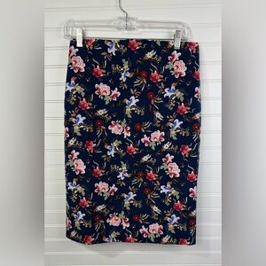 Philosophy Republic women’s navy & floral pencil skirt. Size 4.